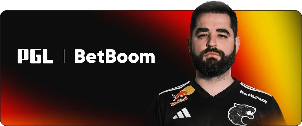 Banner da parceria «BetBoom X PGL» com jogador de esports, arte do site oficial